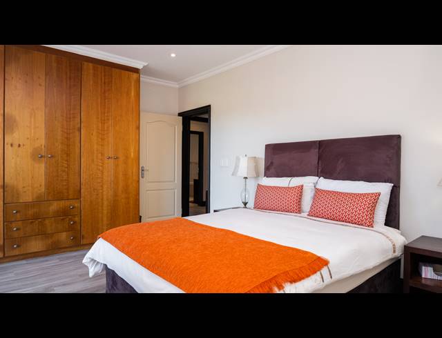 3 BEDROOM TOWNHOUSE TO LET IN ZIMBALI ESTATE